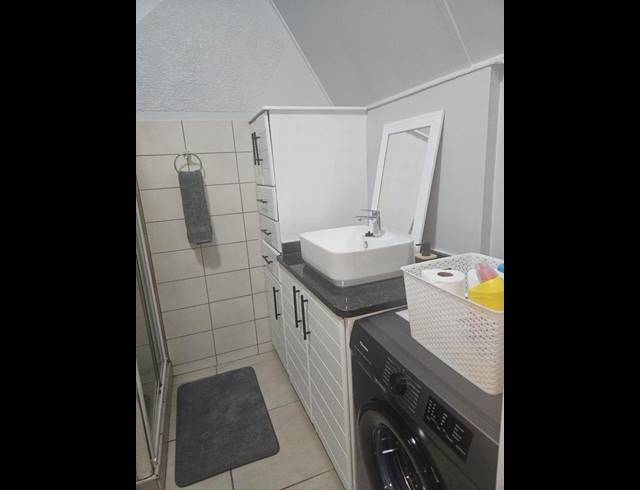 1 BEDROOM PROPERTY TO RENT IN MEER EN SEE